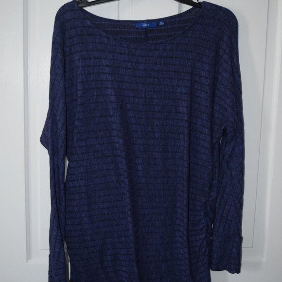 Sweater - Picture 1 of 1